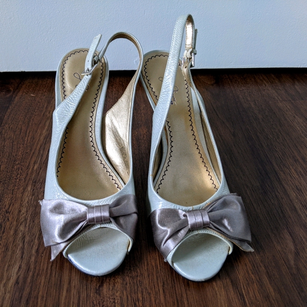 Size 9 silver heels